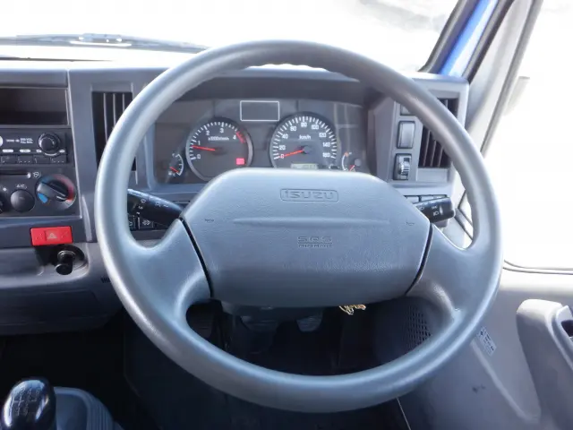いすゞ エルフ TKG-NKR85A(2WD)の写真40