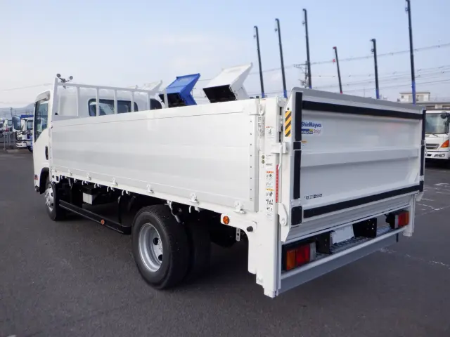 いすゞ エルフ 2RG-NPR88YN(2WD)の写真7