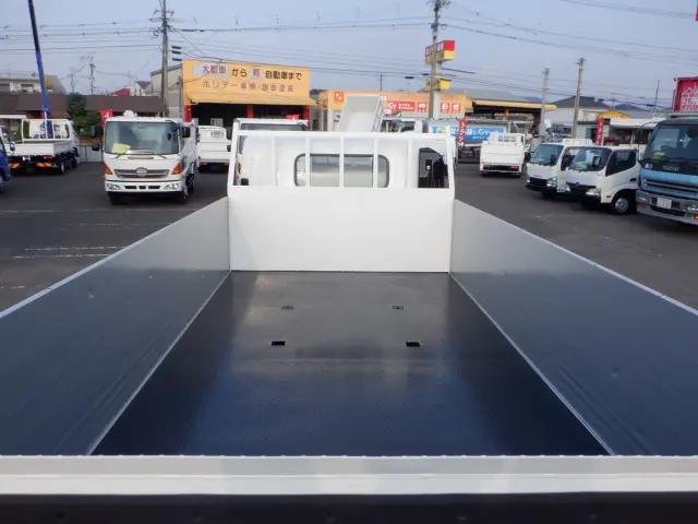 いすゞ エルフ 2RG-NPR88YN(2WD)の写真8