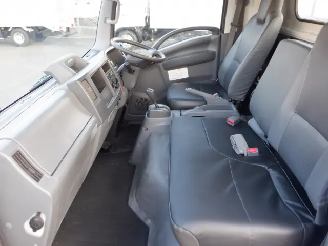 いすゞ エルフ 2RG-NPR88YN(2WD)の写真33