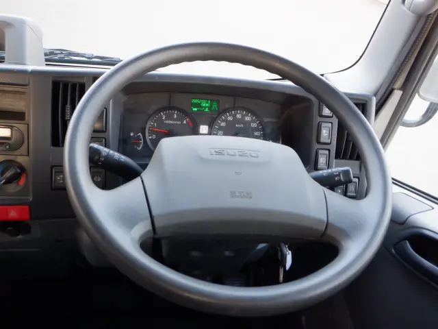 いすゞ エルフ 2RG-NPR88YN(2WD)の写真41