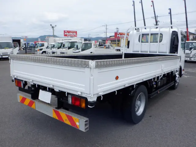 いすゞ エルフ 2RG-NPR88YN(2WD)の写真2