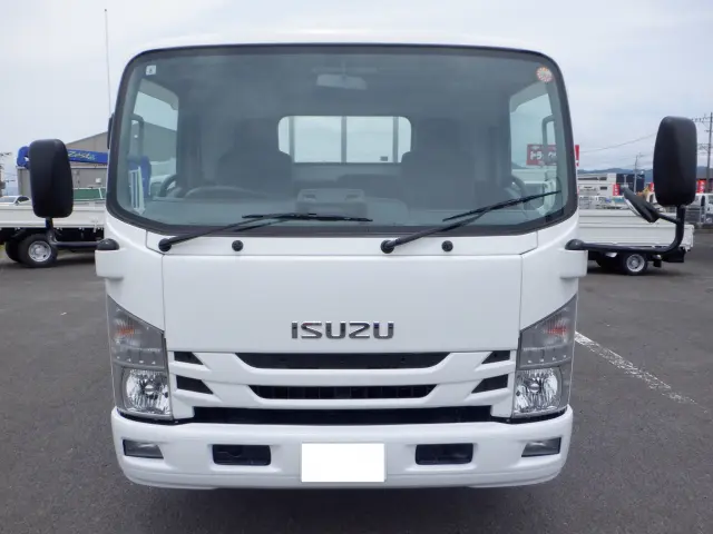 いすゞ エルフ 2RG-NPR88YN(2WD)の写真4