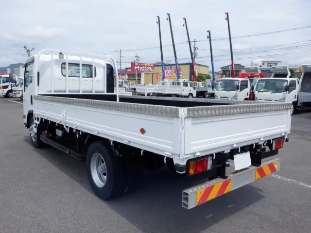 いすゞ エルフ 2RG-NPR88YN(2WD)の写真6