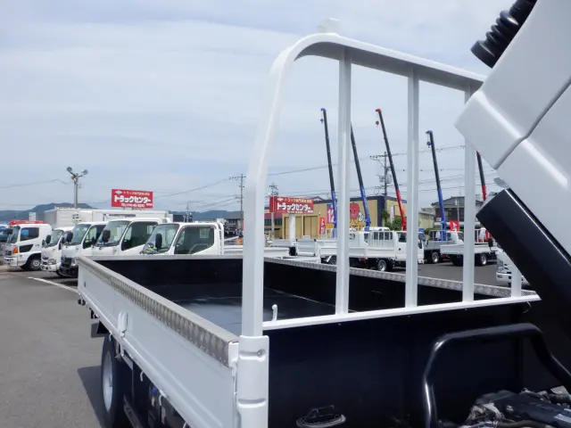 いすゞ エルフ 2RG-NPR88YN(2WD)の写真22