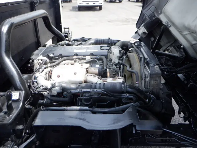 いすゞ エルフ 2RG-NPR88YN(2WD)の写真23