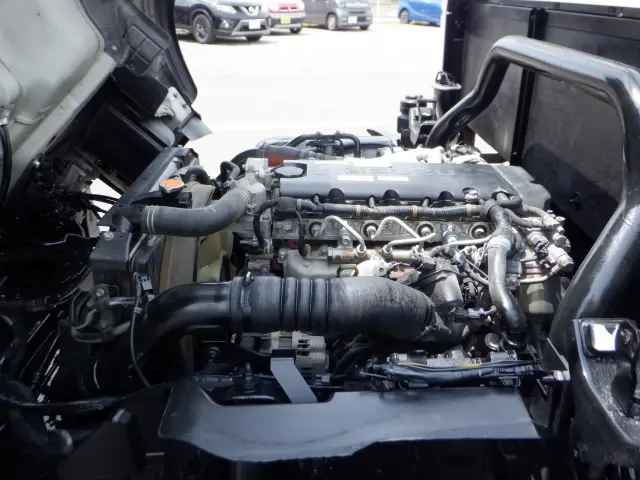 いすゞ エルフ 2RG-NPR88YN(2WD)の写真24