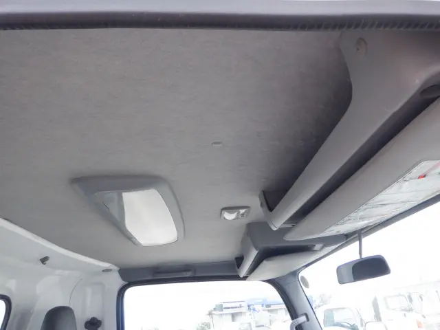 いすゞ エルフ 2RG-NPR88YN(2WD)の写真28