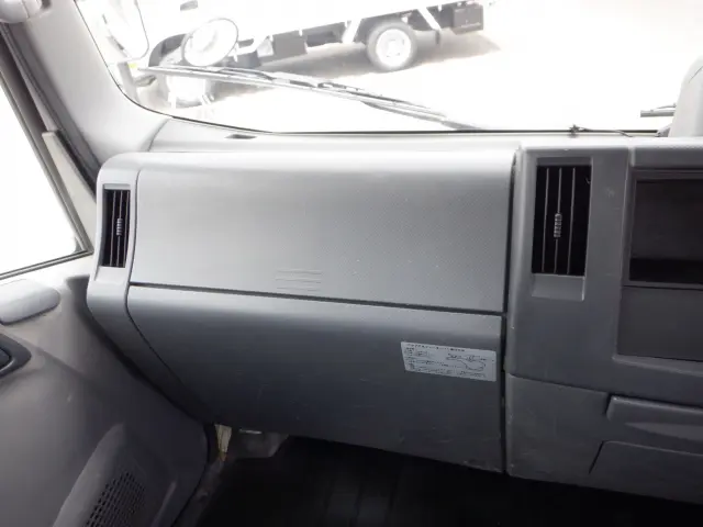 いすゞ エルフ 2RG-NPR88YN(2WD)の写真34