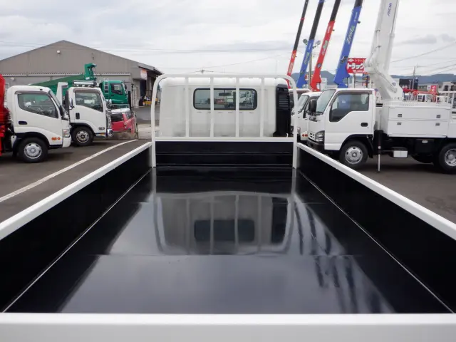 トヨタ ダイナ TKG-XZU710(2WD)の写真3