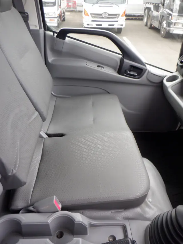 トヨタ ダイナ TKG-XZU710(2WD)の写真32