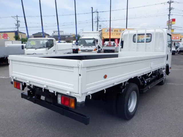 いすゞ エルフ 2RG-NMR88AR(2WD)の写真2