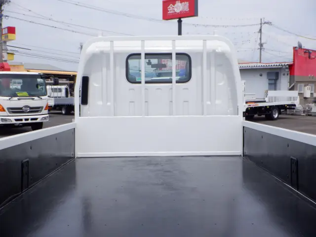 いすゞ エルフ 2RG-NMR88AR(2WD)の写真7
