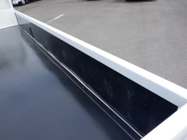 いすゞ エルフ 2RG-NMR88AR(2WD)の写真10