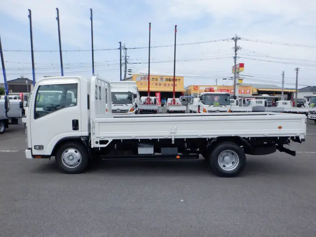 いすゞ エルフ 2RG-NMR88AR(2WD)の写真12