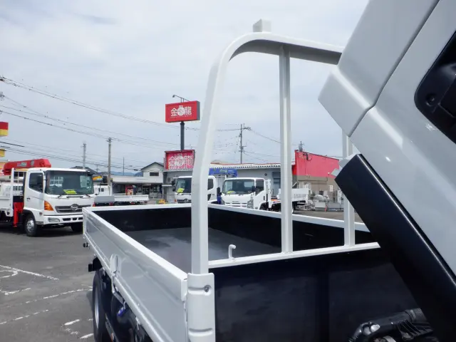 いすゞ エルフ 2RG-NMR88AR(2WD)の写真22