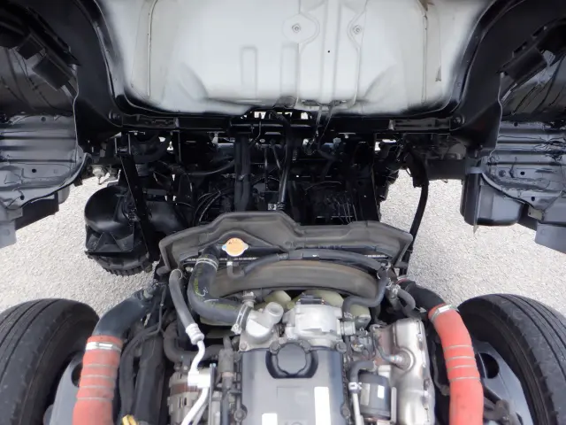 いすゞ エルフ 2RG-NMR88AR(2WD)の写真27