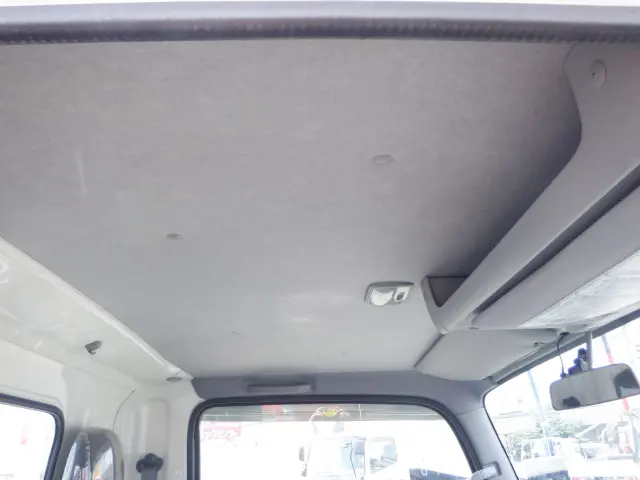 いすゞ エルフ 2RG-NMR88AR(2WD)の写真29
