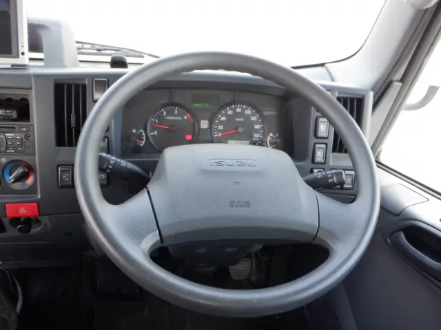いすゞ エルフ 2RG-NMR88AR(2WD)の写真39