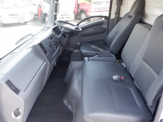 いすゞ エルフ TPG-NPR85AN(2WD)の写真38