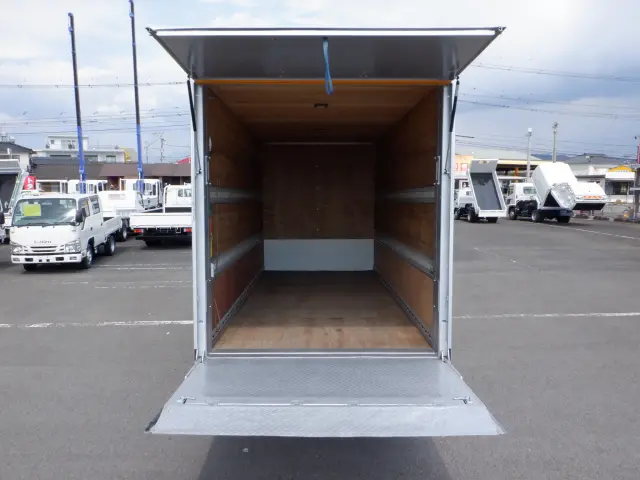 いすゞ エルフ TRG-NMR85AN(2WD)の写真3