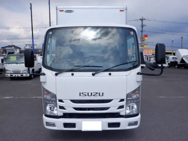 いすゞ エルフ TRG-NMR85AN(2WD)の写真4