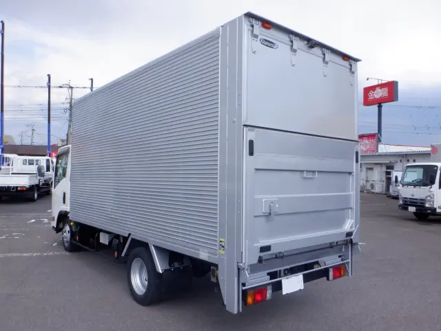 いすゞ エルフ TRG-NMR85AN(2WD)の写真6