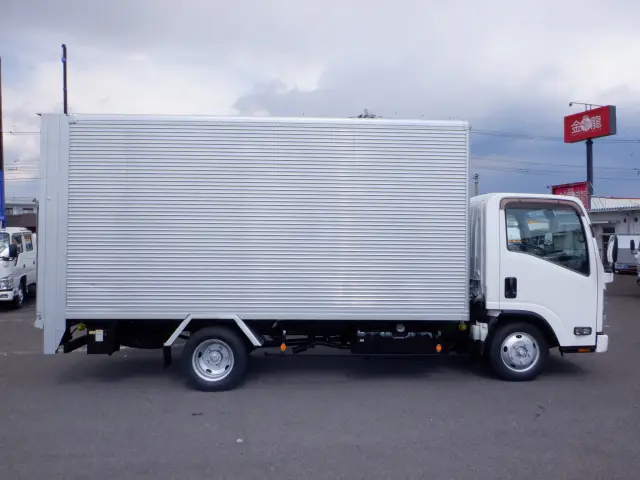 いすゞ エルフ TRG-NMR85AN(2WD)の写真16