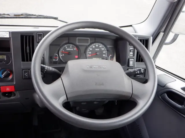 いすゞ エルフ TRG-NMR85AN(2WD)の写真46