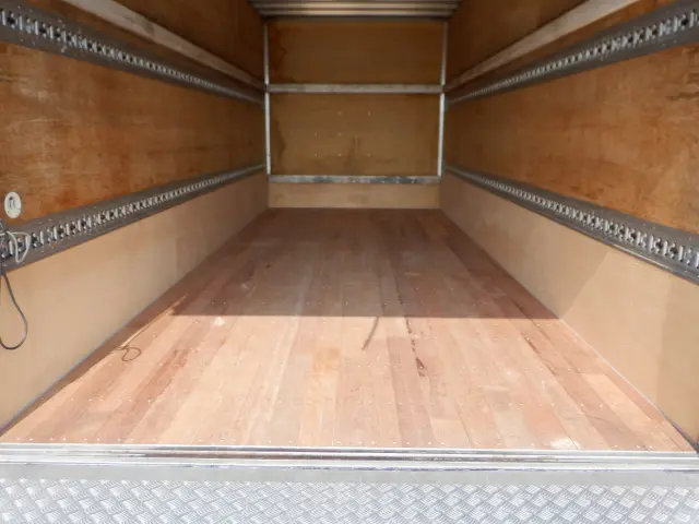 三菱 ファイター TKG-FK61F(2WD)の写真7