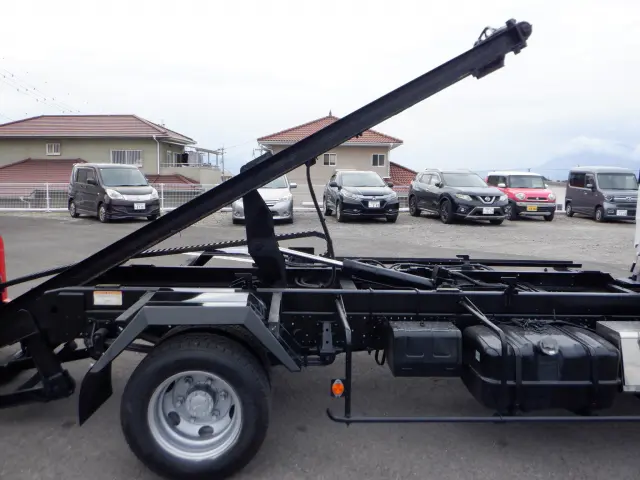 いすゞ エルフ TRG-NPR85AN(2WD)の写真23