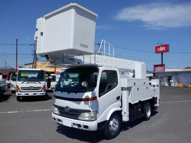 日野 デュトロ BDG-XZU354E(2WD)の写真1