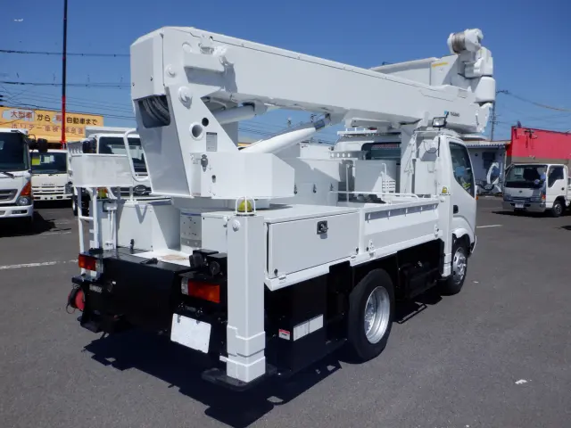 日野 デュトロ BDG-XZU354E(2WD)の写真2