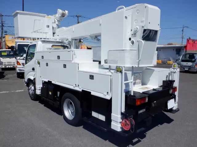 日野 デュトロ BDG-XZU354E(2WD)の写真6