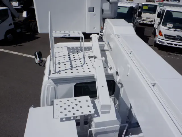 日野 デュトロ BDG-XZU354E(2WD)の写真11