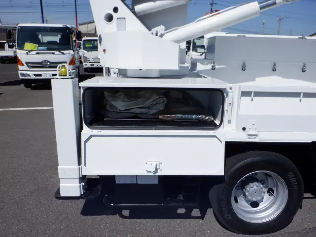 日野 デュトロ BDG-XZU354E(2WD)の写真17