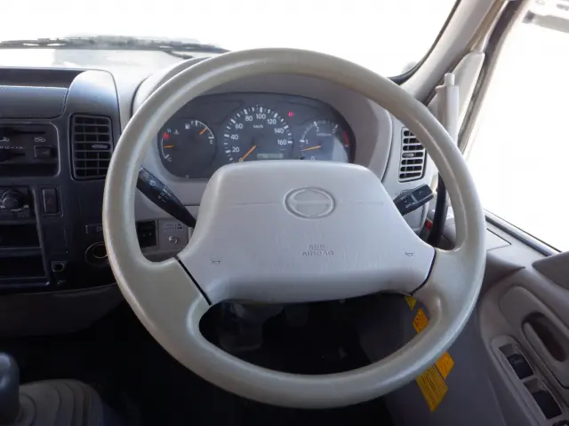 日野 デュトロ BDG-XZU354E(2WD)の写真48