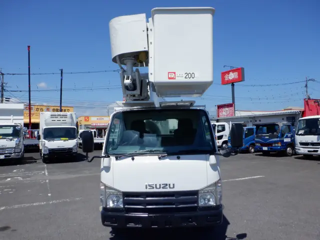 いすゞ エルフ TKG-NKR85N(2WD)の写真4