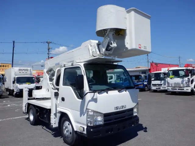 いすゞ エルフ TKG-NKR85N(2WD)の写真5