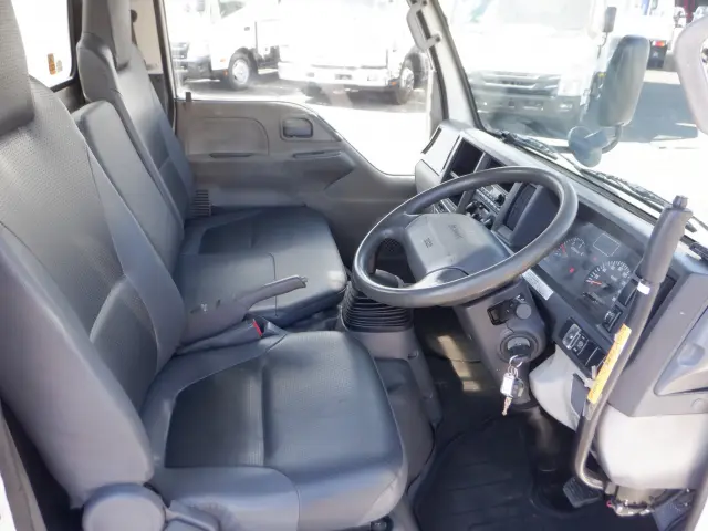 いすゞ エルフ TKG-NKR85N(2WD)の写真32