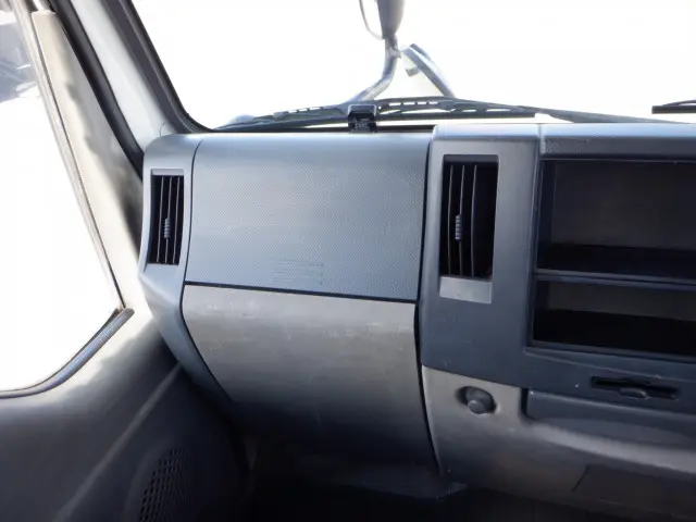 いすゞ エルフ TKG-NKR85N(2WD)の写真39