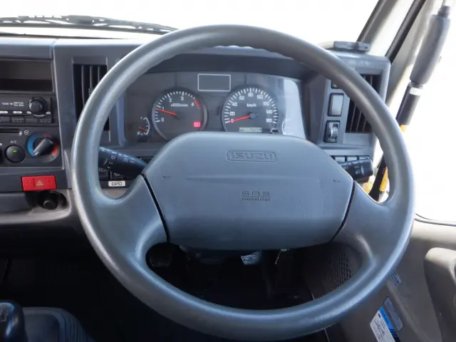 いすゞ エルフ TKG-NKR85N(2WD)の写真41