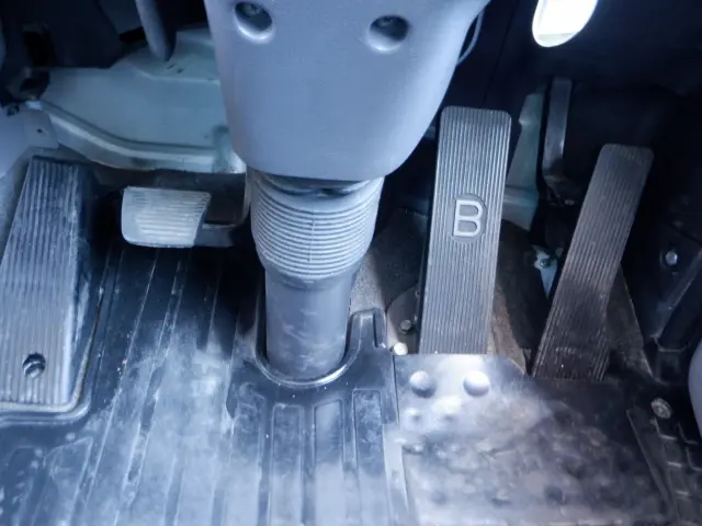 ＵＤ コンドル SKG-MK38L(2WD)の写真47