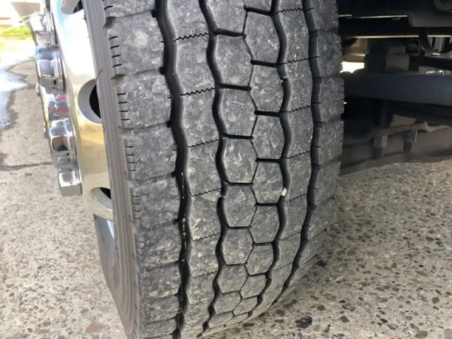 いすゞ ギガ 2PG-CYJ77D(8x4)の写真27