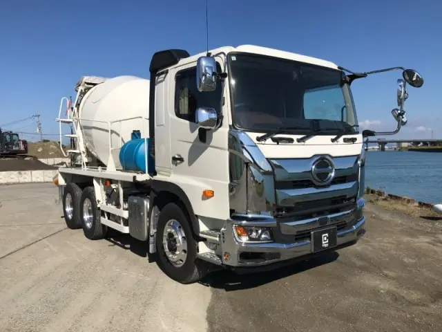 日野 プロフィア 2DG-FS1AGE(6x4)の写真1