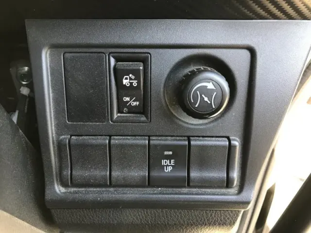 日野 プロフィア 2DG-FS1AGE(6x4)の写真11