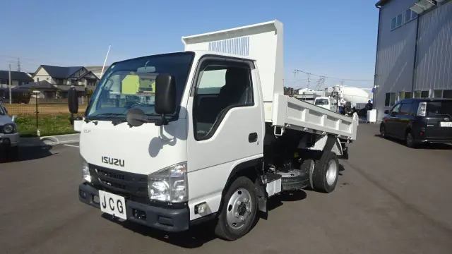 いすゞ エルフ TKG-NKS85AD(4WD)の写真2