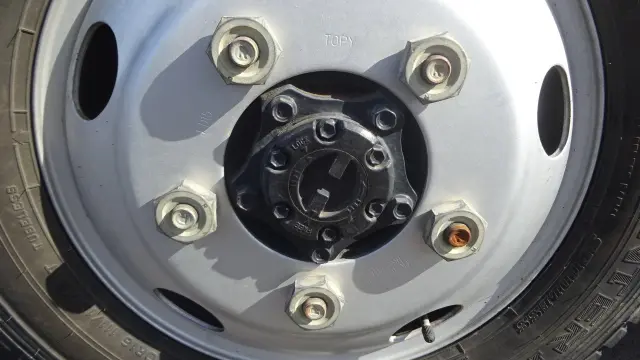 いすゞ エルフ TKG-NKS85AD(4WD)の写真23