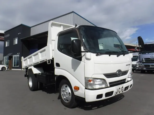 日野 デュトロ TKG-XZU630T(2WD)の写真1