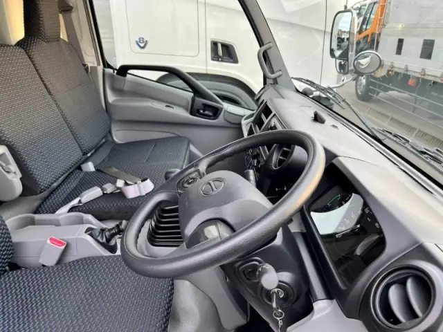 日野 デュトロ 2DG-XZU722M(2WD)の写真5